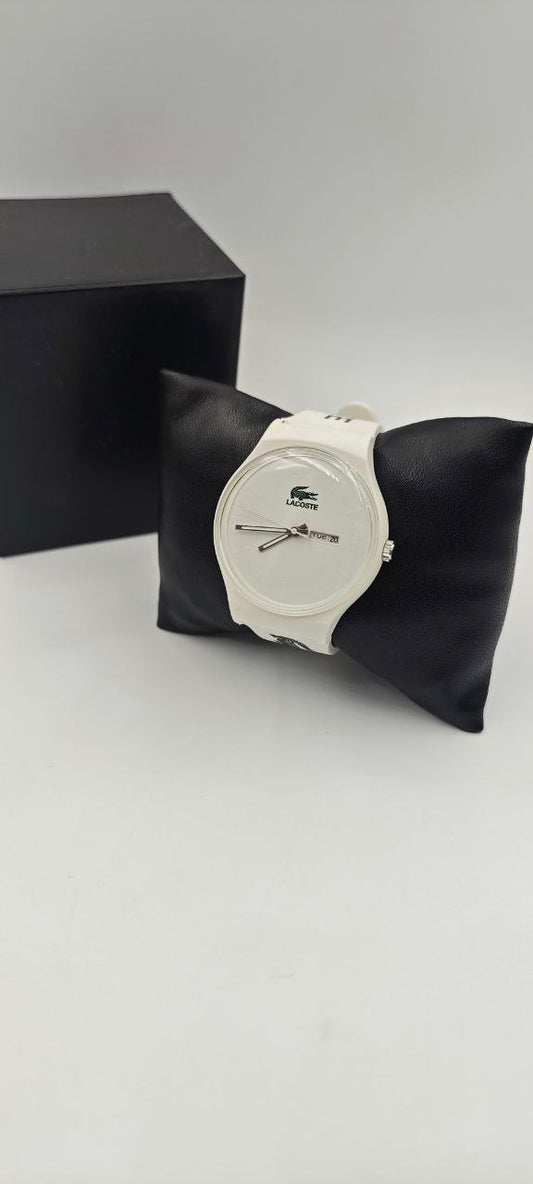 ®️ LACOSTE SLİKON BEYAZ SAAT