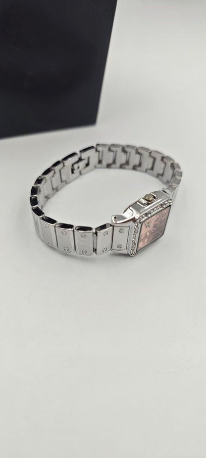 DIŞI GÜMÜŞ İÇİ PEMBE KARE BAYAN SAAT