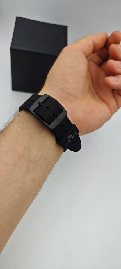 ®️ LACOSTE SLİKON SİYAH SAAT