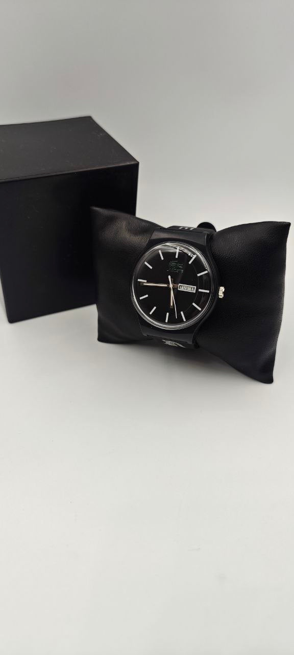 ®️ LACOSTE SLİKON SİYAH SAAT