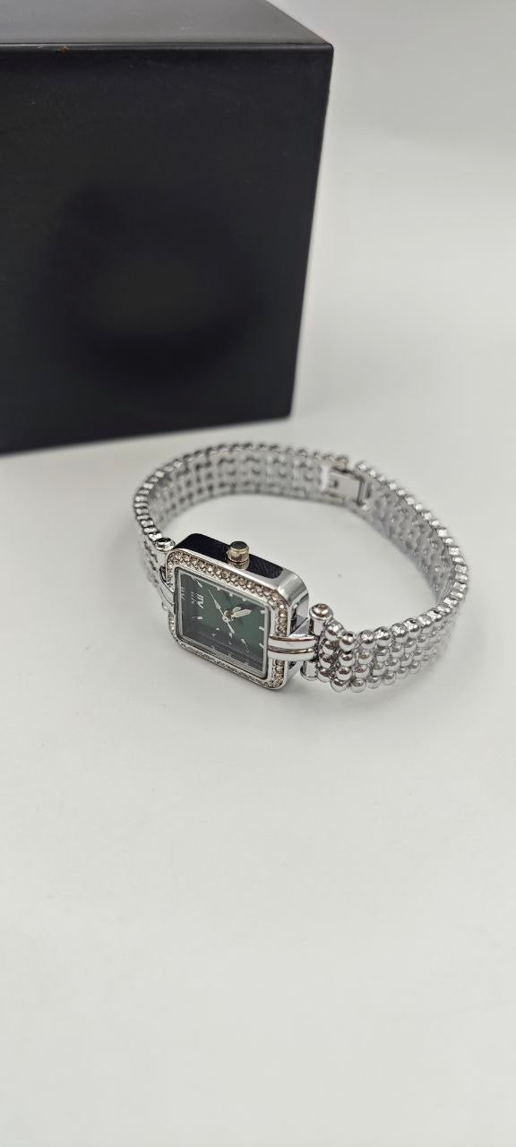 DIŞI GÜMÜŞ İÇİ KAHVERENGİ KARE BAYAN SAAT