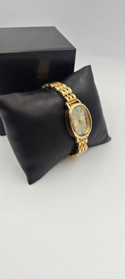 DIŞI GOLD İÇİ BEYAZ BAYAN SAAT