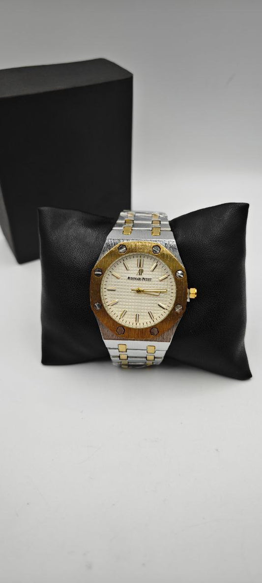 AUDEMARS PİGUET ÜST SEGMENT ÇİFT RENK İÇİ BEYAZ SAAT