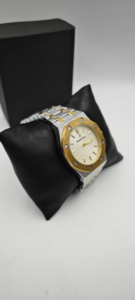 AUDEMARS PİGUET ÜST SEGMENT ÇİFT RENK İÇİ BEYAZ SAAT