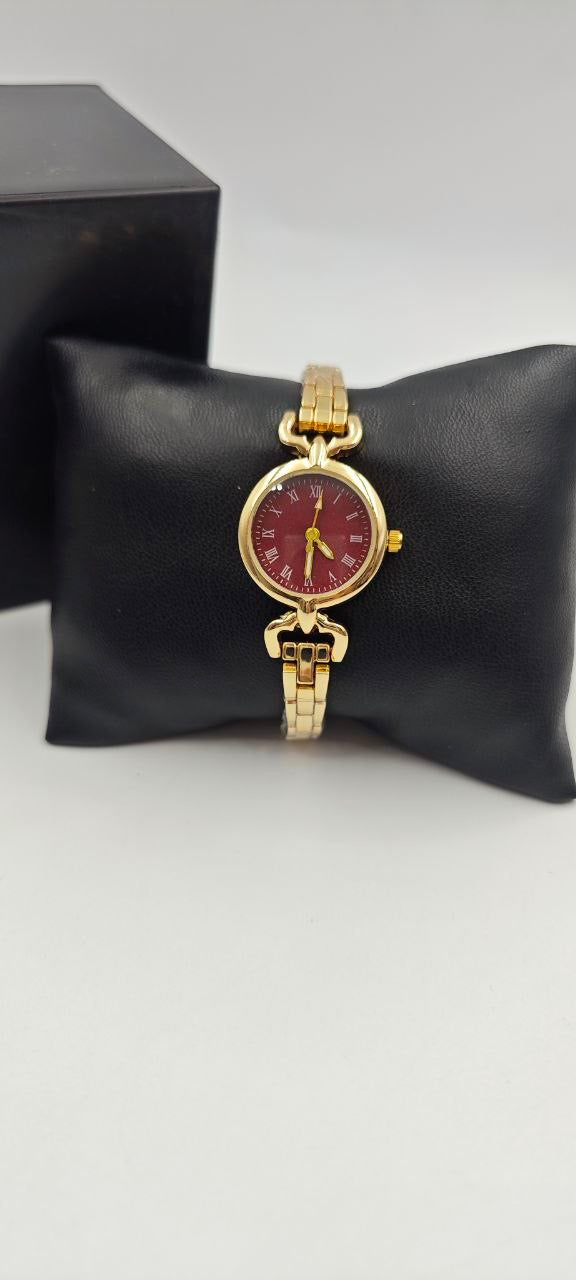 DIŞI GOLD İÇİ KIRMIZI YUVARLAK BAYAN SAAT