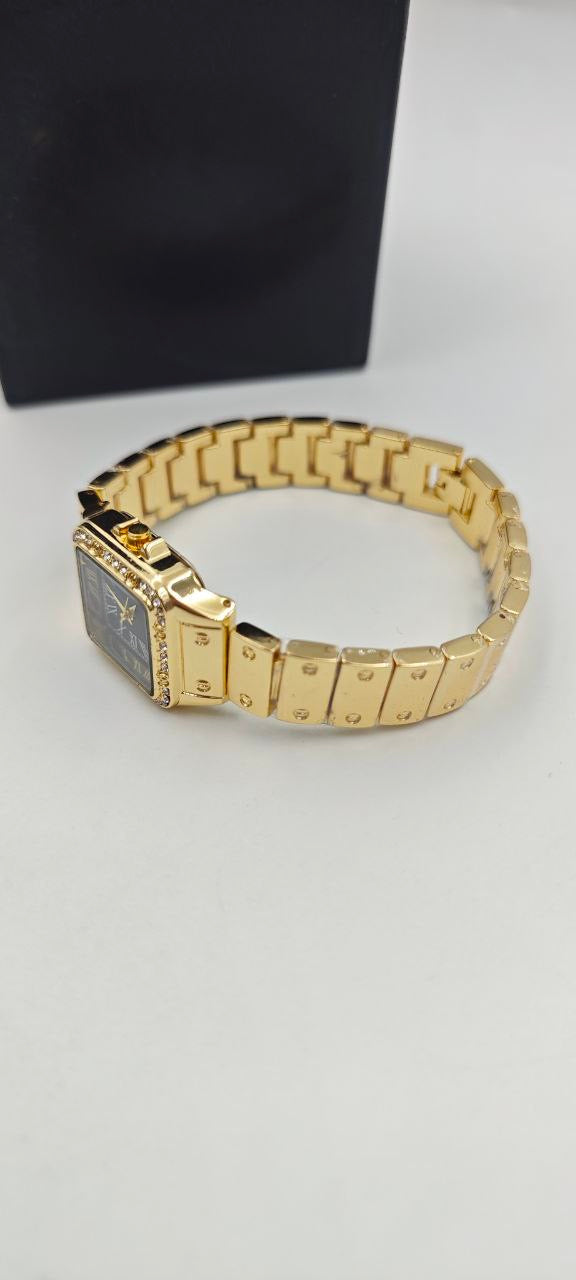 DIŞI ALTIN İÇİ SİYAH KARE BAYAN SAAT