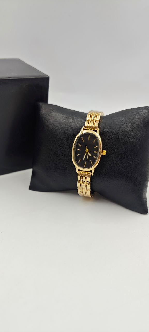 DIŞI GOLD İÇİ SİYAH BAYAN SAAT