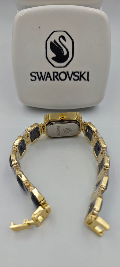 SWAROVSKİ SİYAH BAYAN SAAT