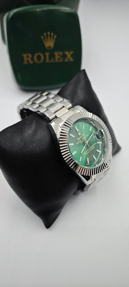 ROLEX İÇİ YEŞİL DIŞI GÜMÜŞ SAAT