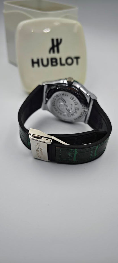 HUBLOT GENEVE PLASTİK KORDON YEŞİL SAAT