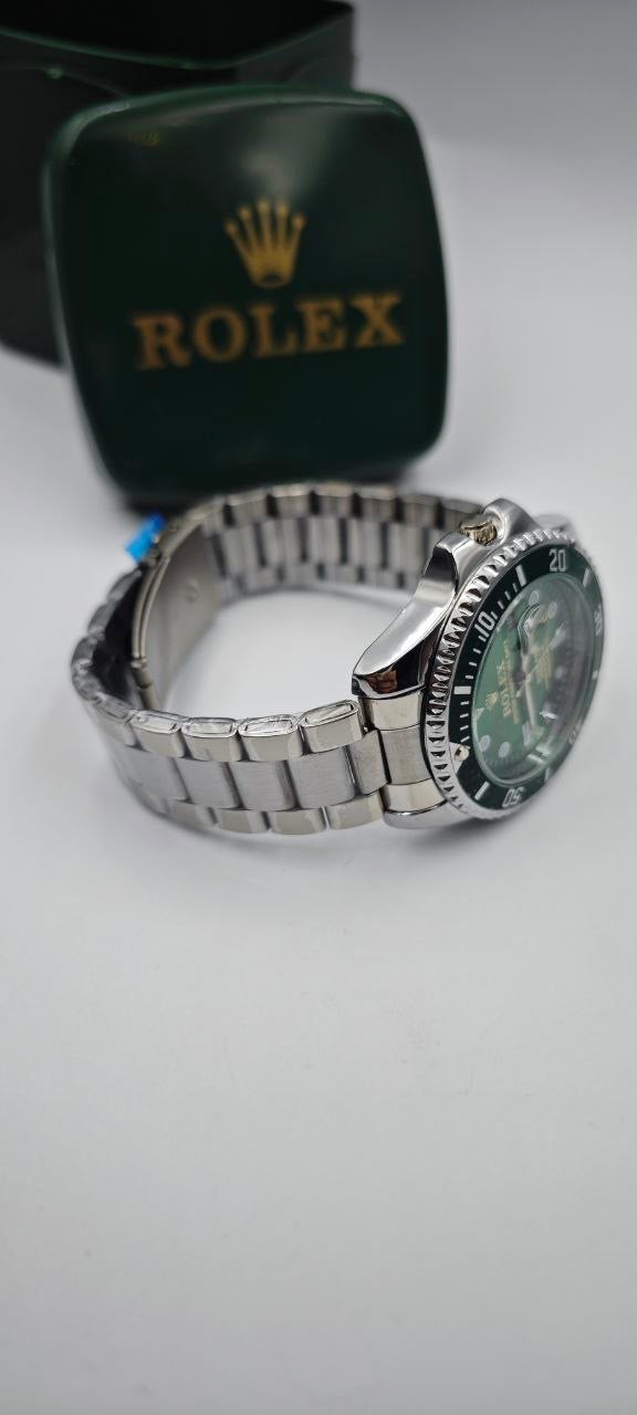 ROLEX SUBMARİNA DIŞI GÜMÜŞ İÇİ YEŞİL SAAT