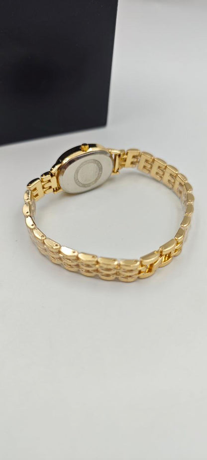 DIŞI GOLD İÇİ YEŞİL BAYAN SAAT