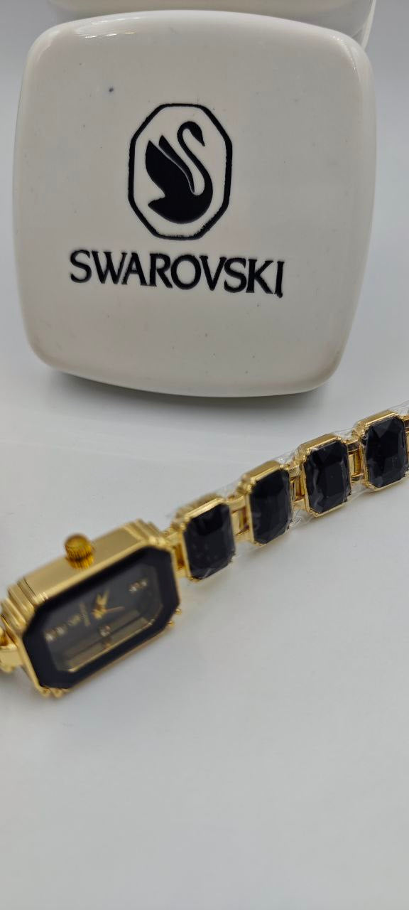 SWAROVSKİ SİYAH BAYAN SAAT