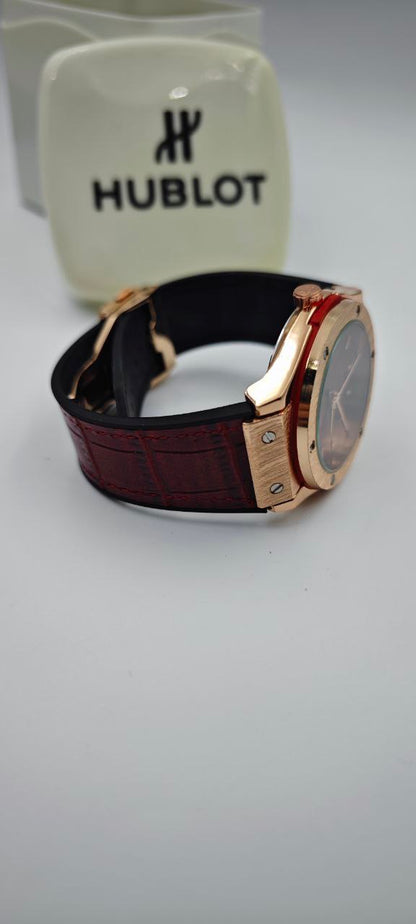 HUBLOT GENEVE PLASTİK KORDON KIRMIZI SAAT