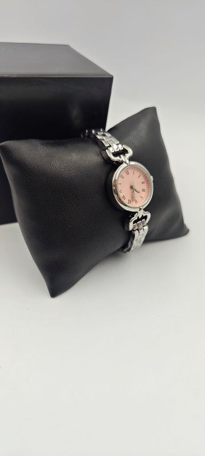 DIŞI GOLD İÇİ PEMBE YUVARLAK BAYAN SAAT