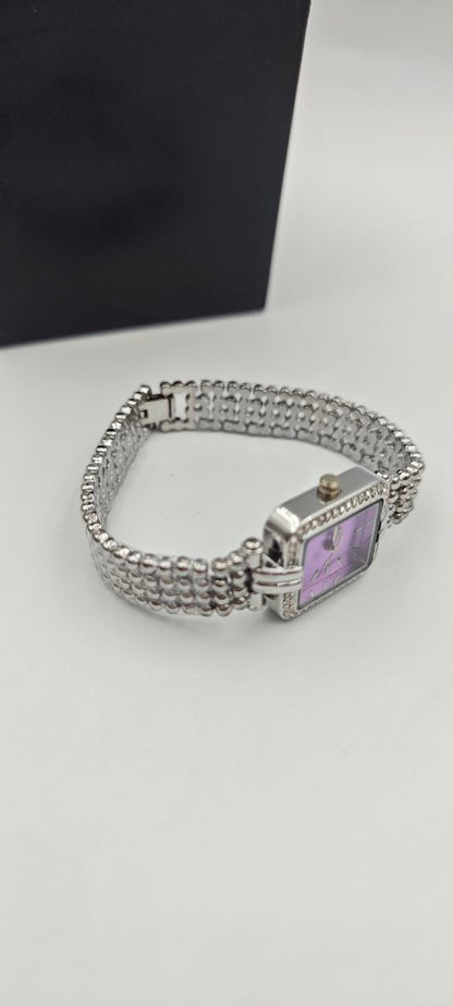 DIŞI GÜMÜŞ İÇİ MOR KARE BAYAN SAAT