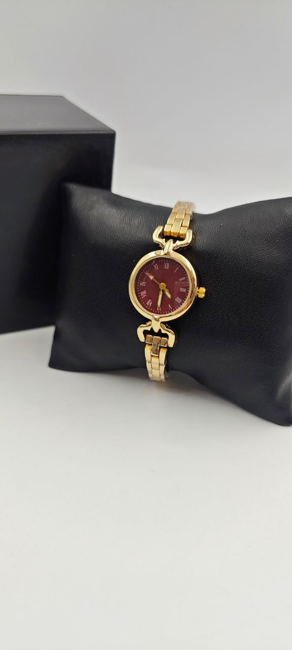 DIŞI GOLD İÇİ KIRMIZI YUVARLAK BAYAN SAAT